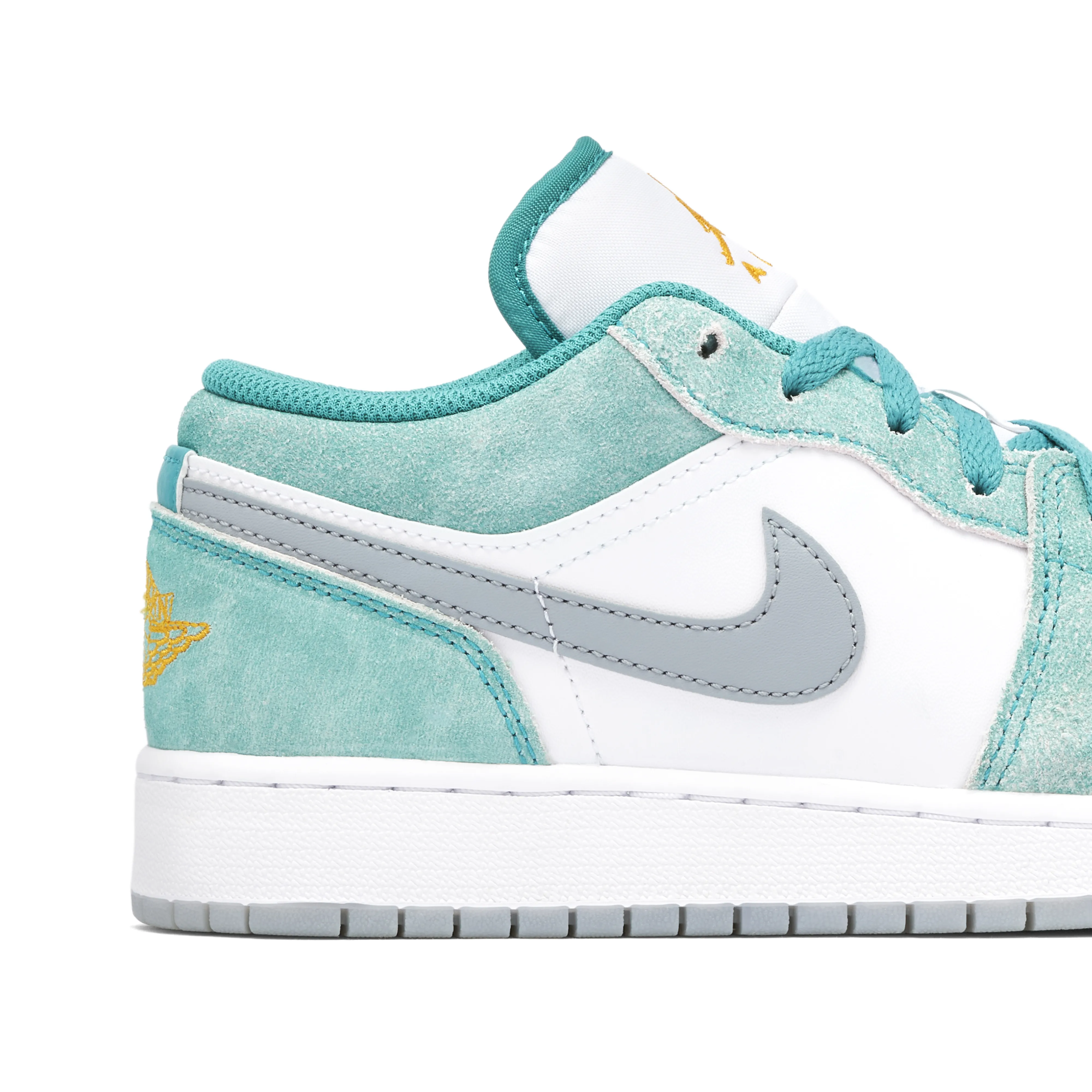 Air Jordan 1 Low New Emerald GS - image 4