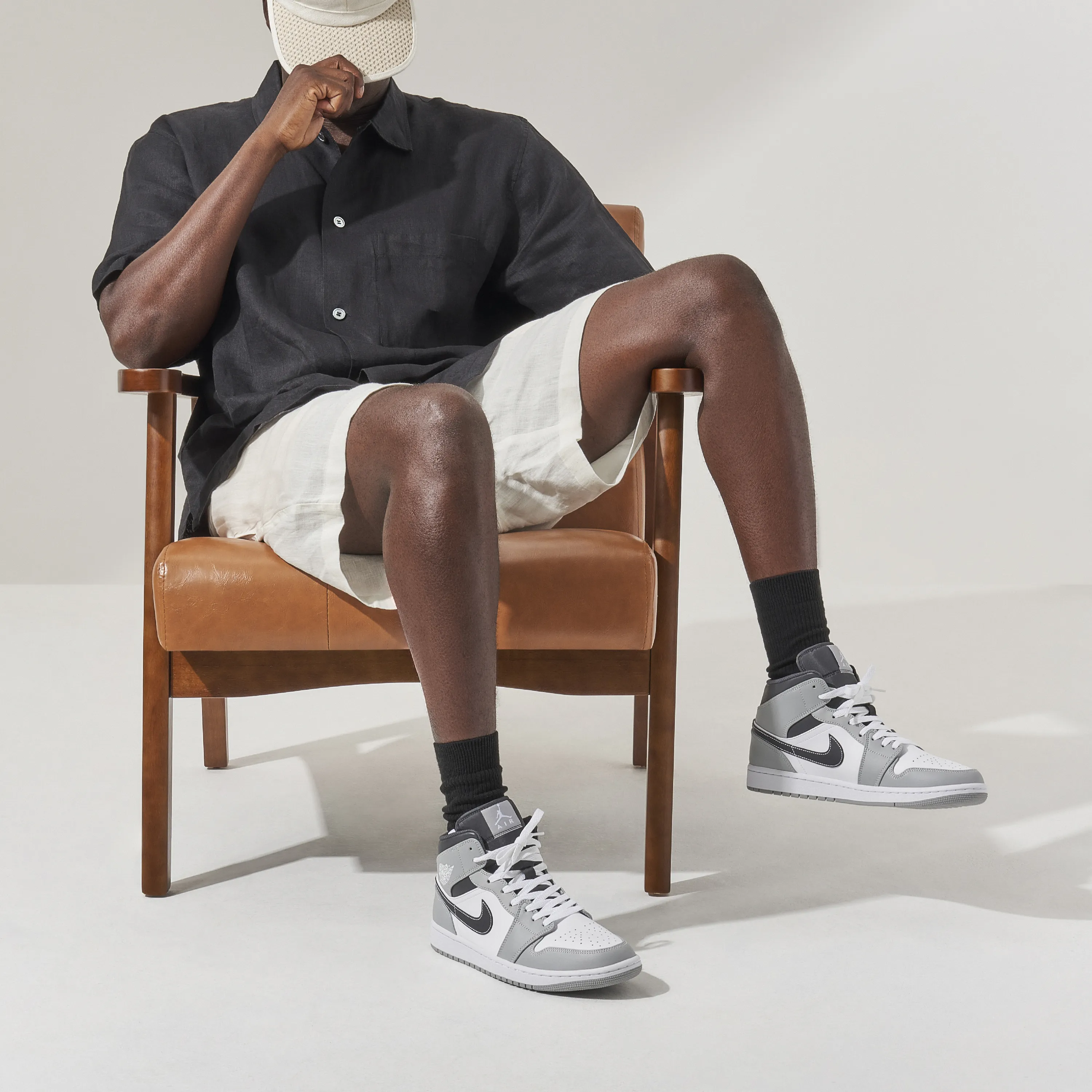 Air Jordan 1 Mid Smoke Grey Black - image 2