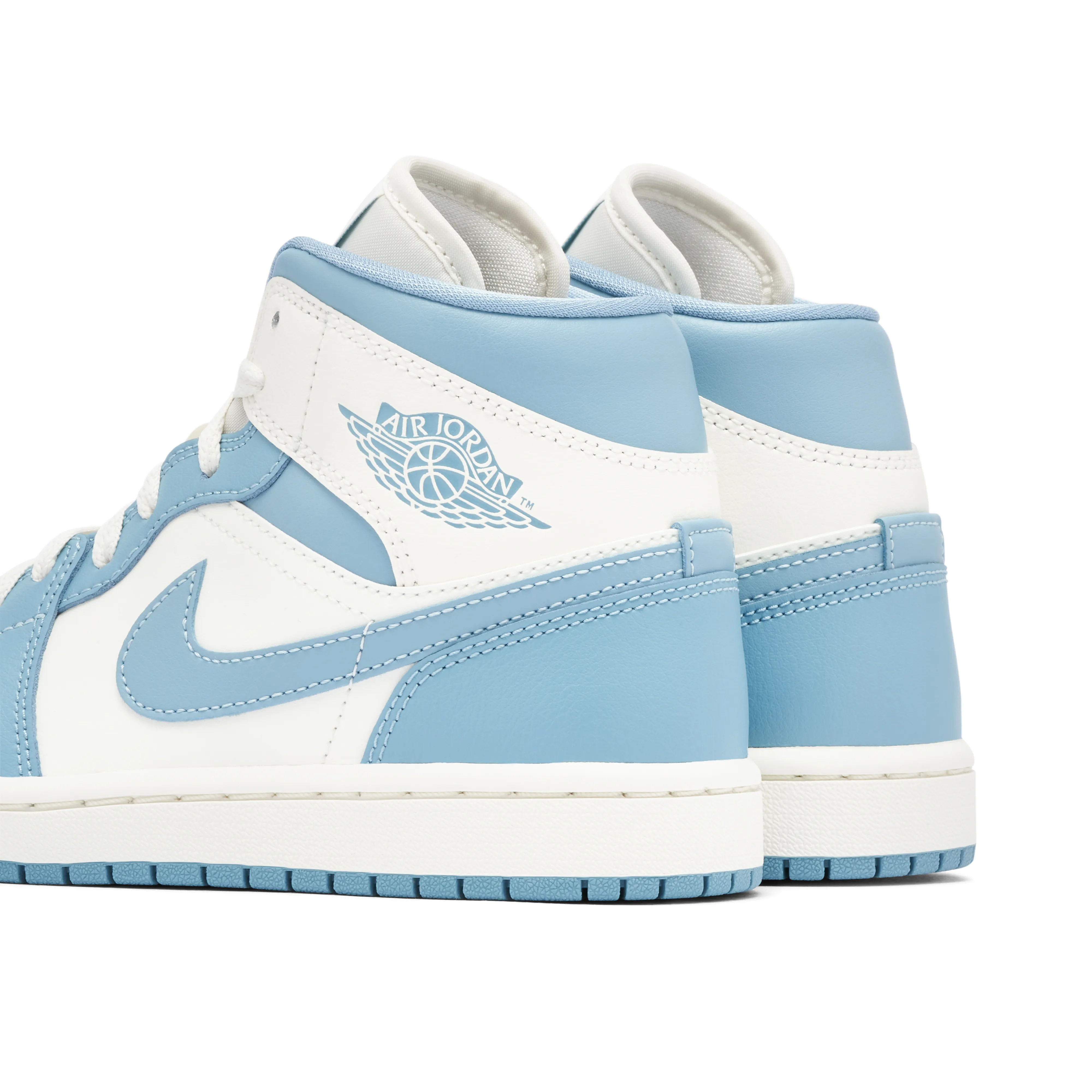 Air Jordan 1 Mid UNC 2022 Womens - image 3