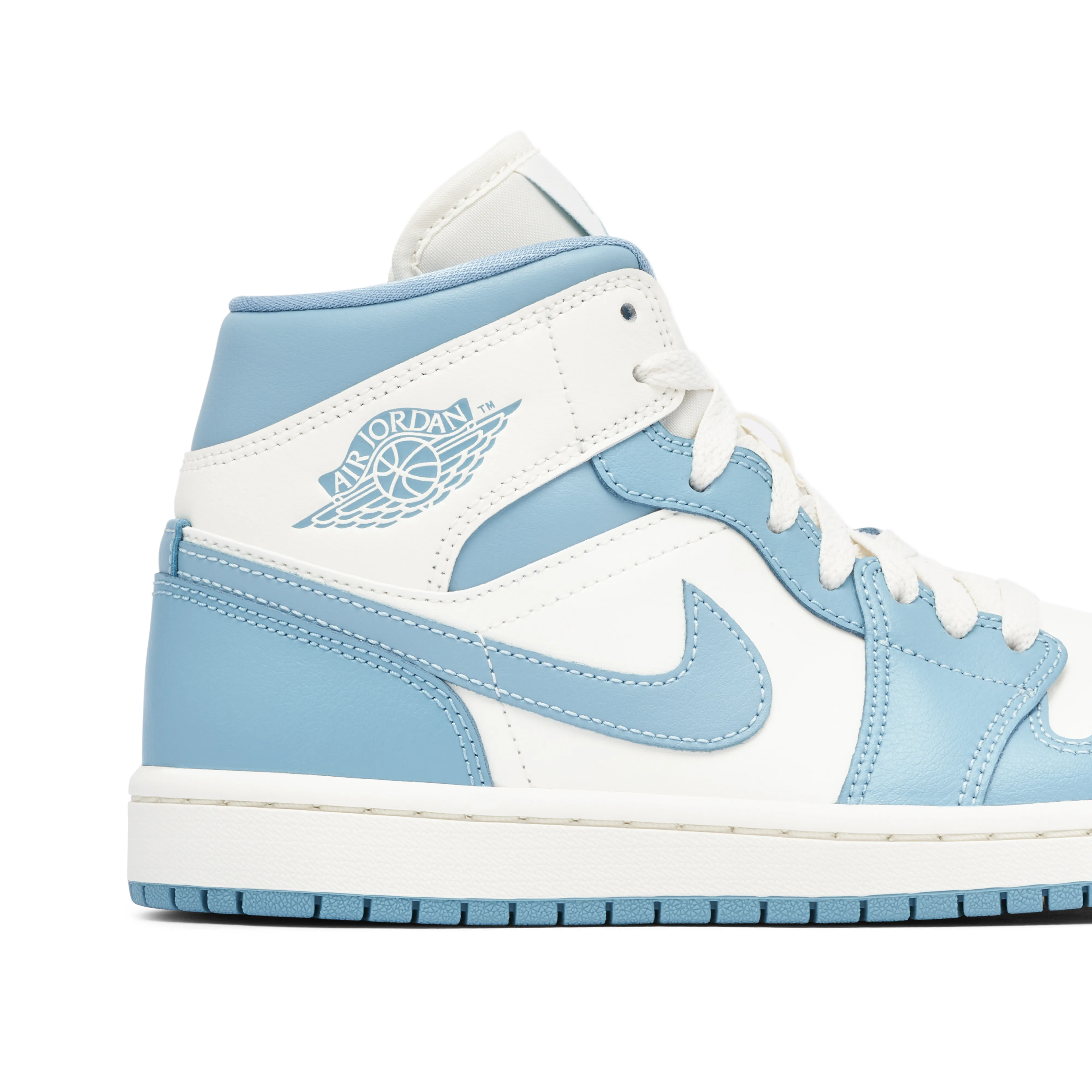 Air Jordan 1 Mid UNC 2022 Womens - image 4