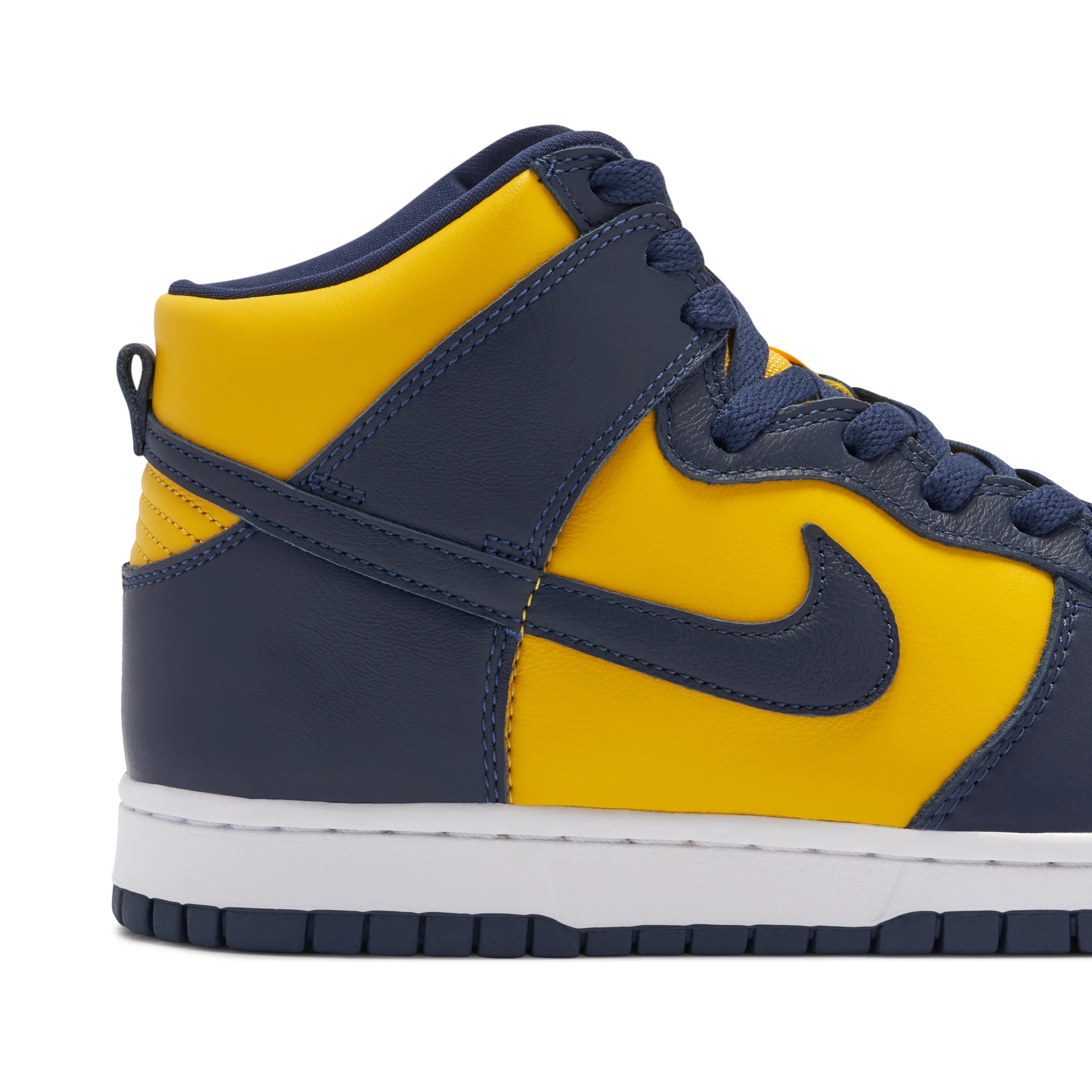 Nike Dunk High Michigan - image 3