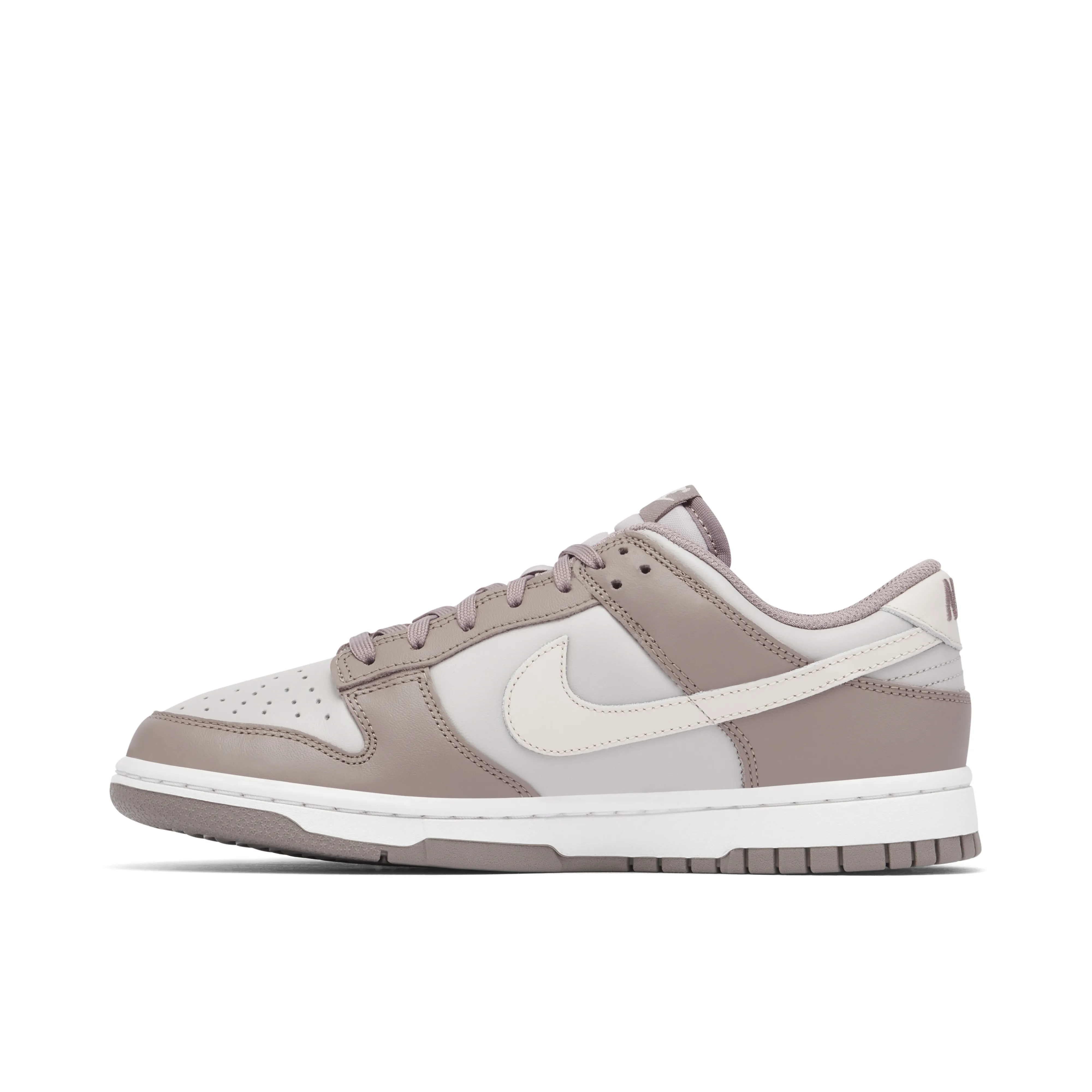 Nike Dunk Low Bone Tan - image 2