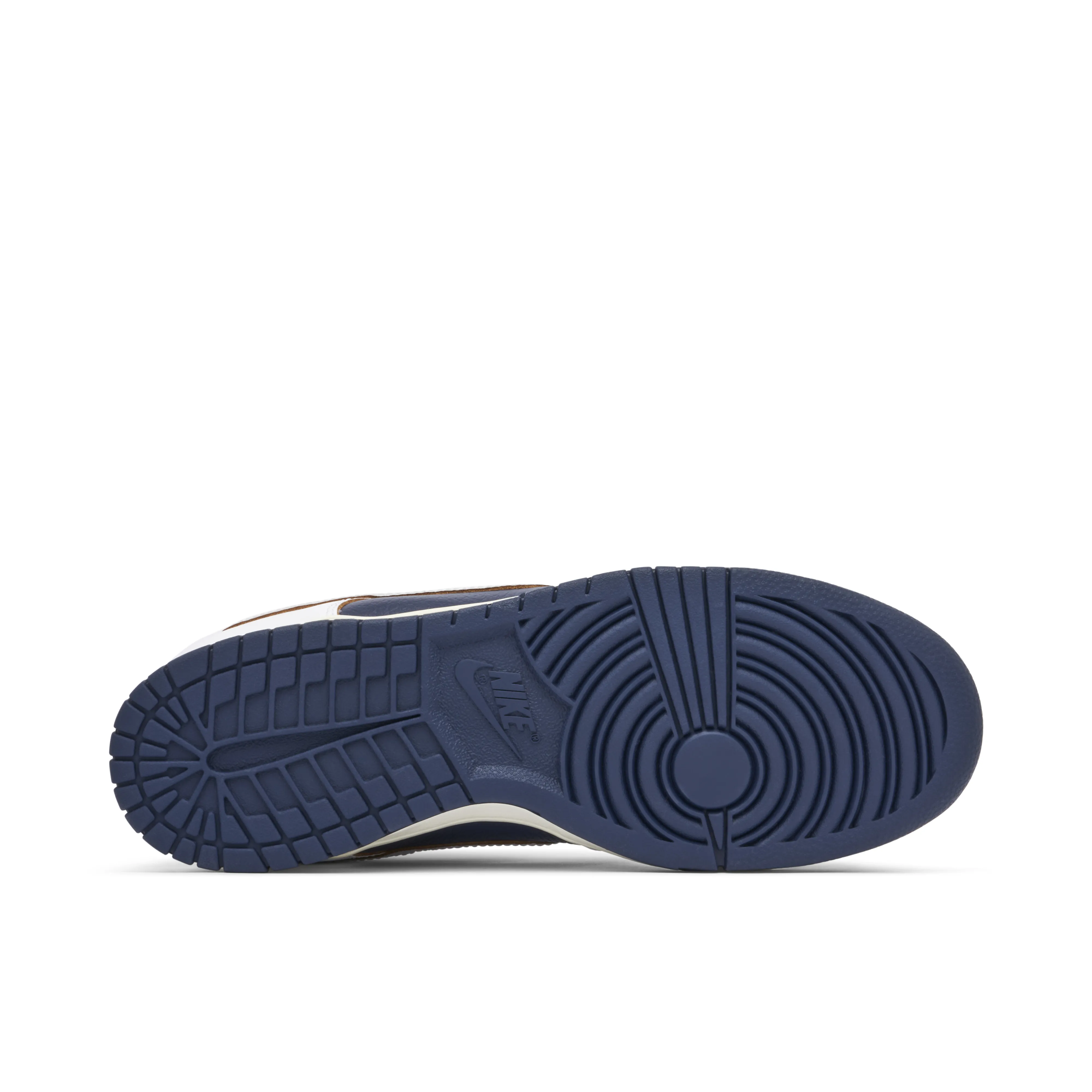 Nike SB Dunk Low x HUF New York City - image 5