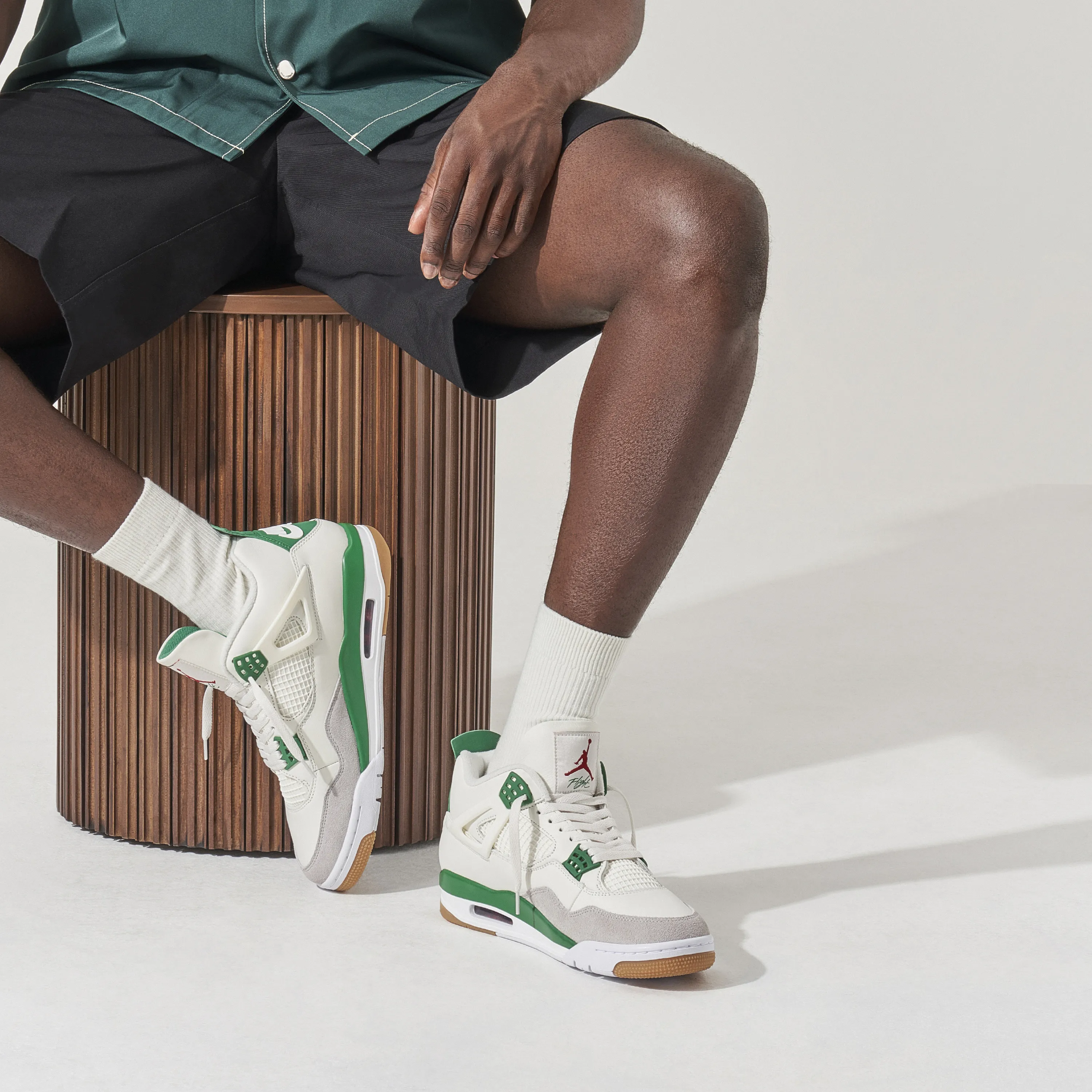 Nike SB x Air Jordan 4 Pine Green - image 2