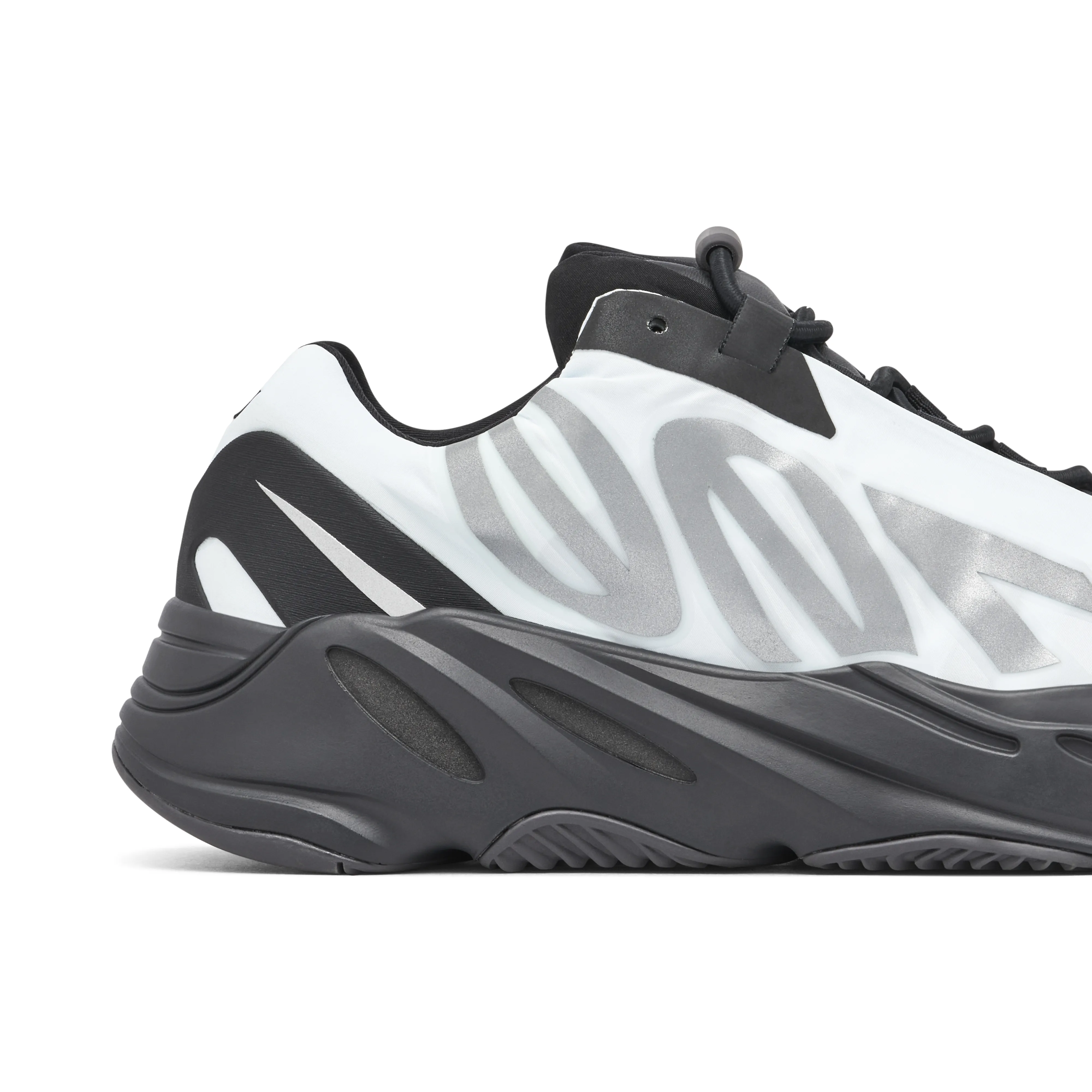 Yeezy Boost 700 MNVN Blue Tint - image 4