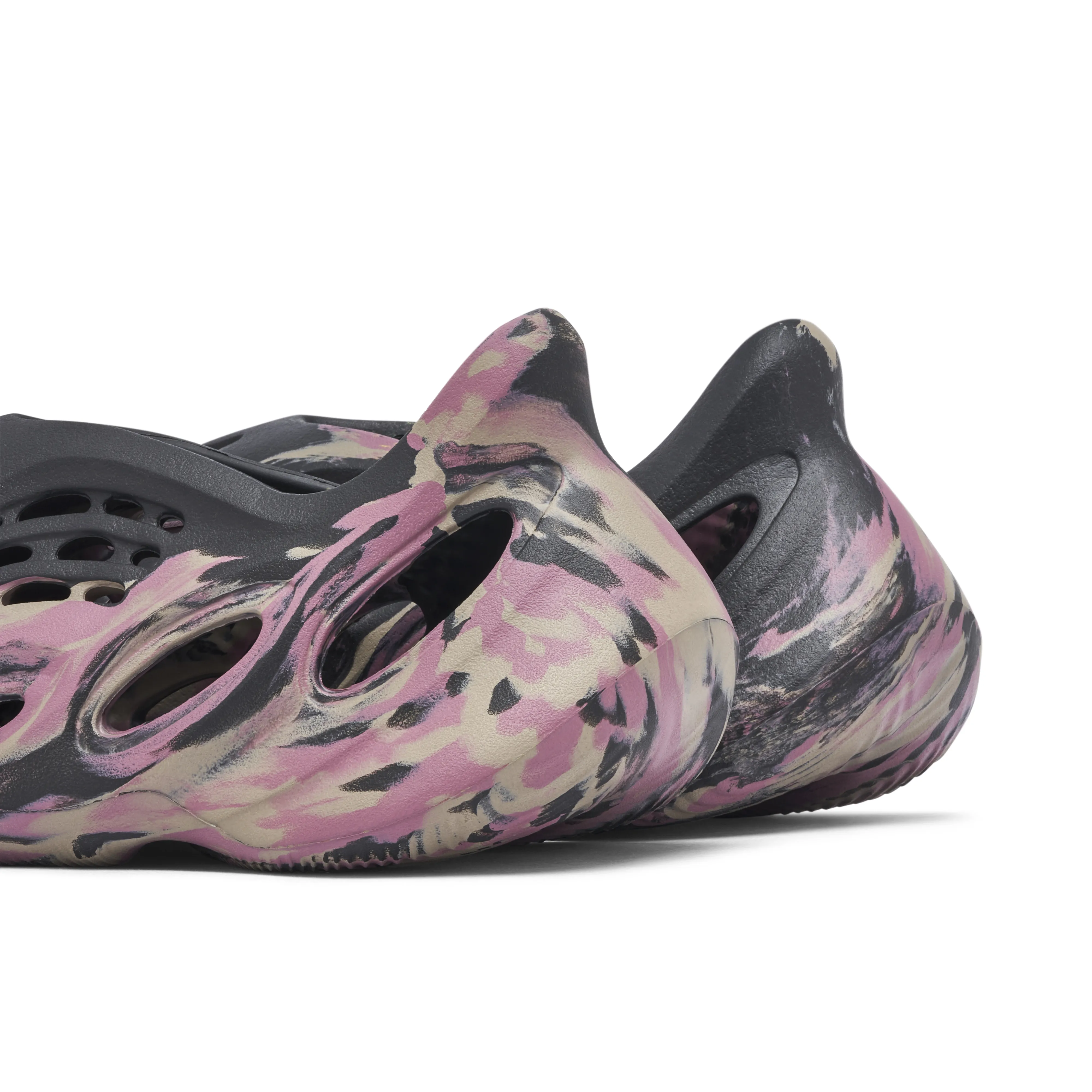 Yeezy Foam Runner MX Carbon - image 3