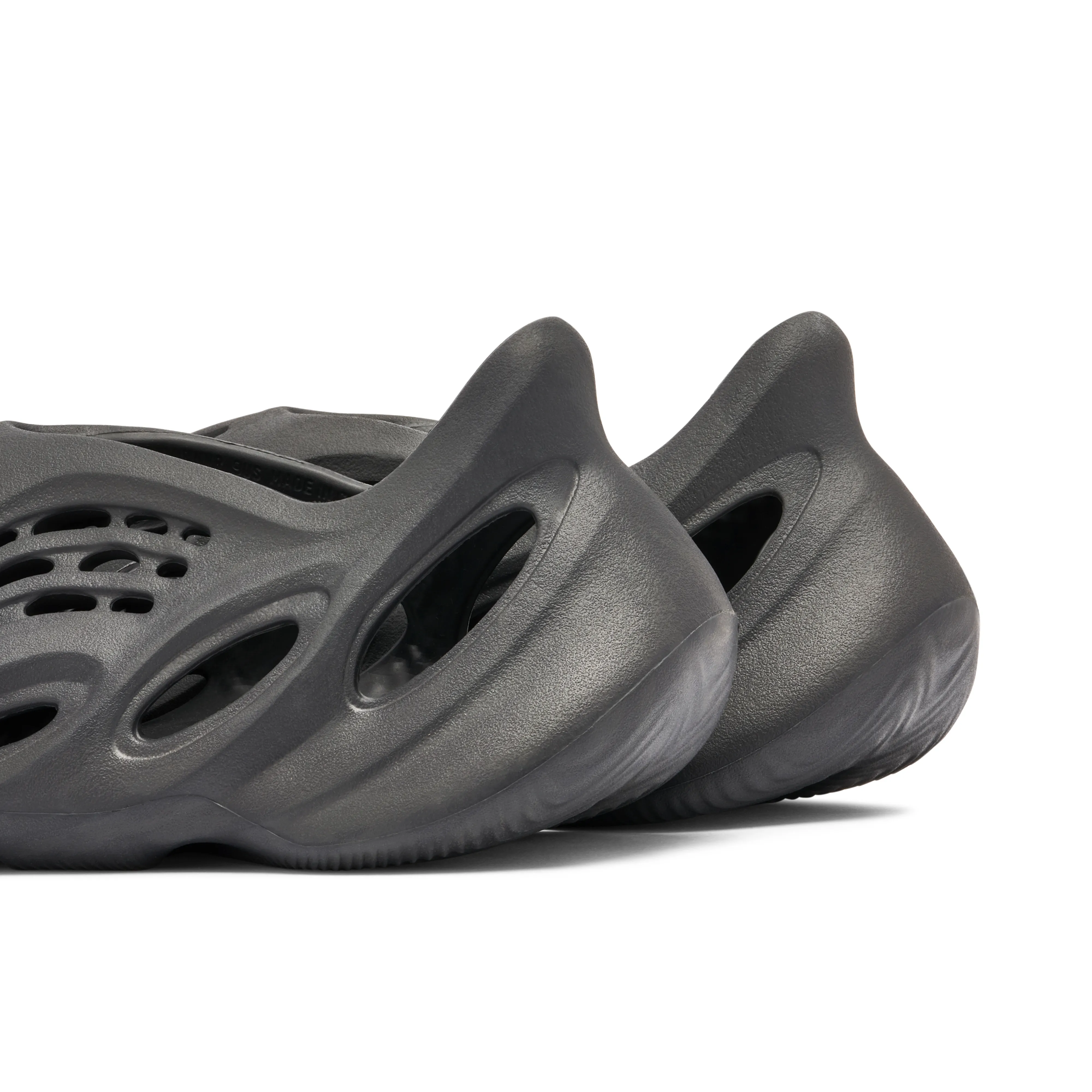 Yeezy Foam Runner Onyx - image 3