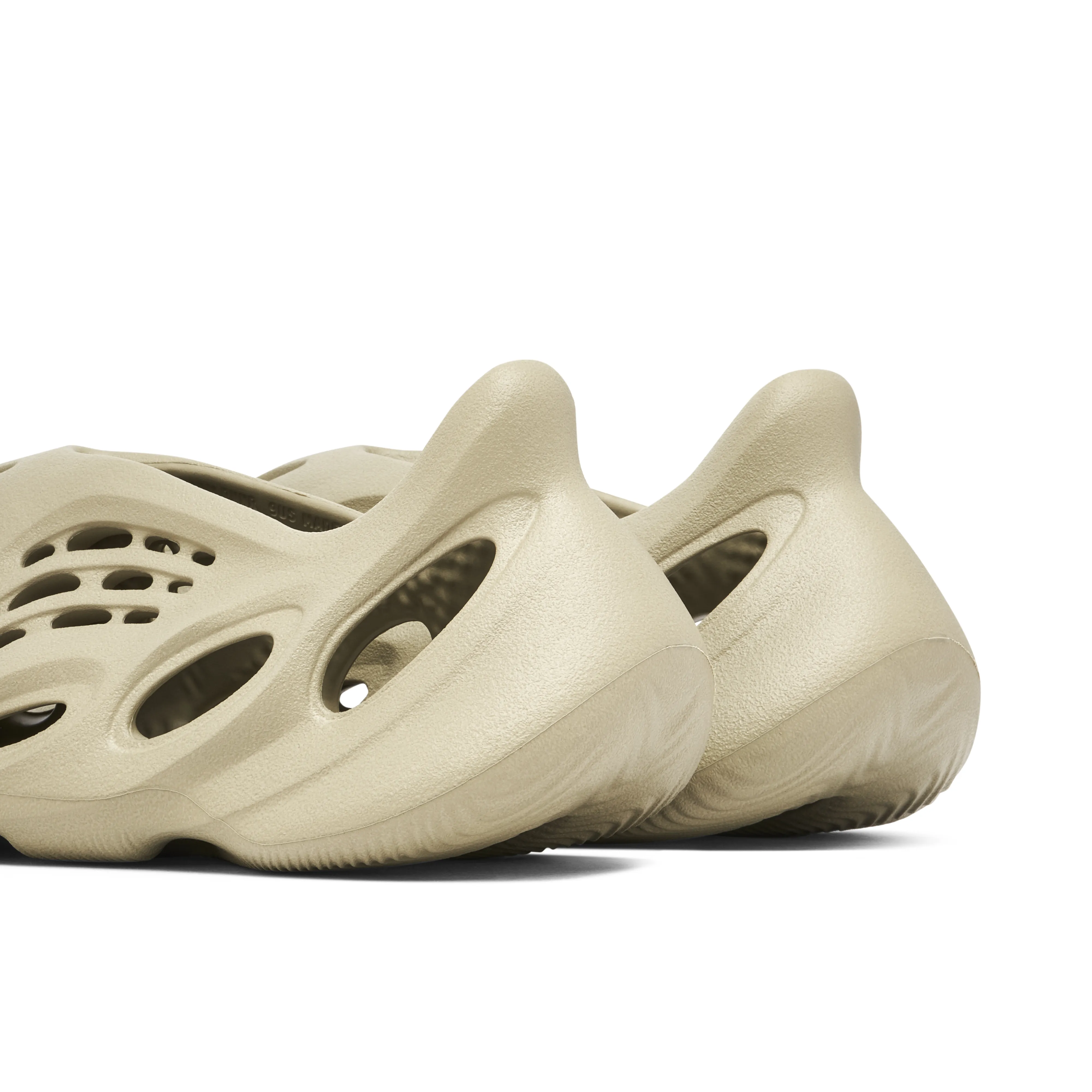 Yeezy Foam Runner Stone Salt - image 3