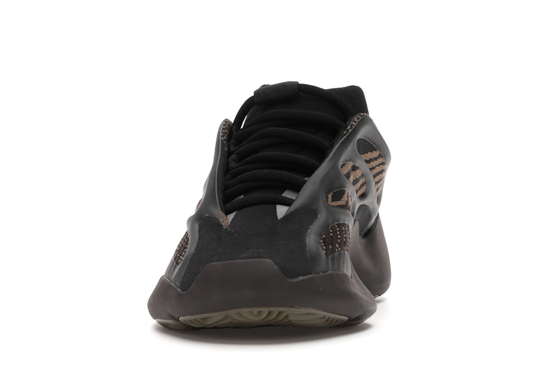 adidas Yeezy 700 V3 Clay Brown - image 11