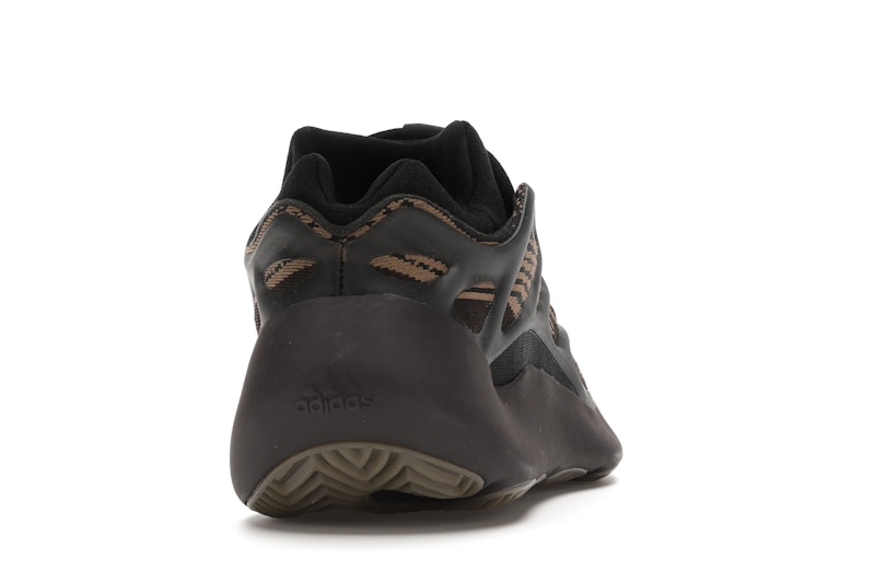 adidas Yeezy 700 V3 Clay Brown - image 29
