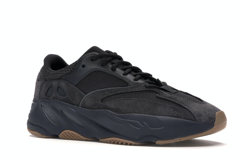 adidas Yeezy Boost 700 Utility Black - image 4