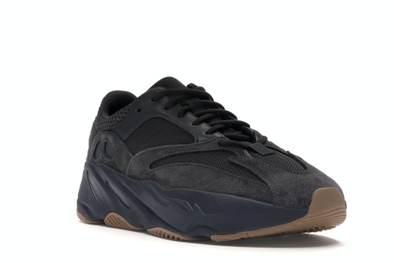 adidas Yeezy Boost 700 Utility Black - image 6