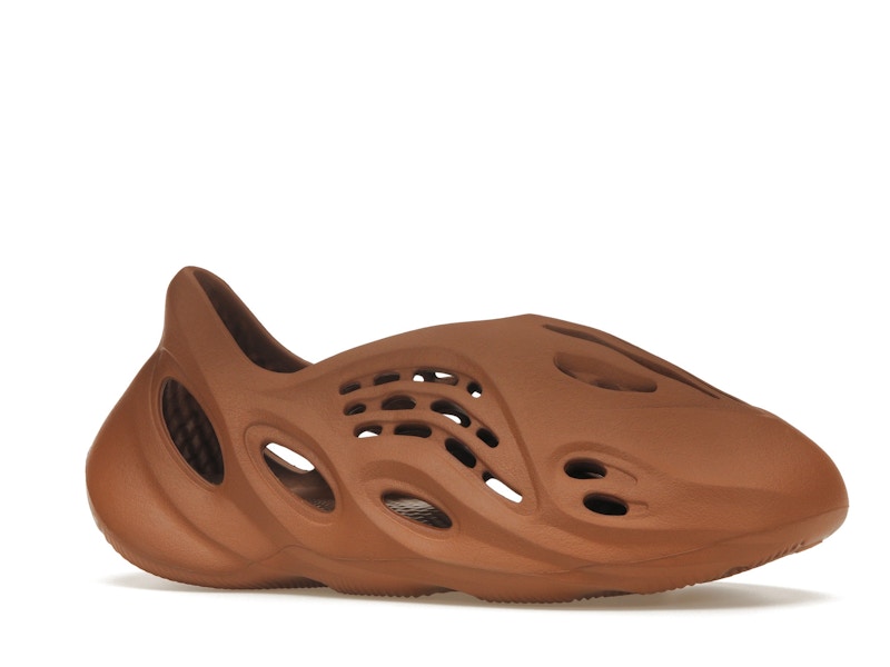 adidas Yeezy Foam RNR Clay Red - image 3