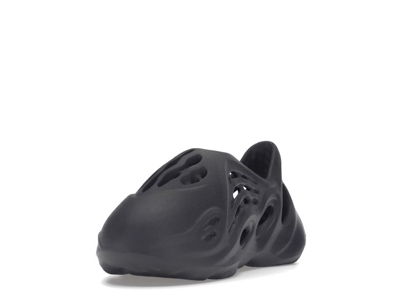 adidas Yeezy Foam RNR Onyx (Kids) - image 13