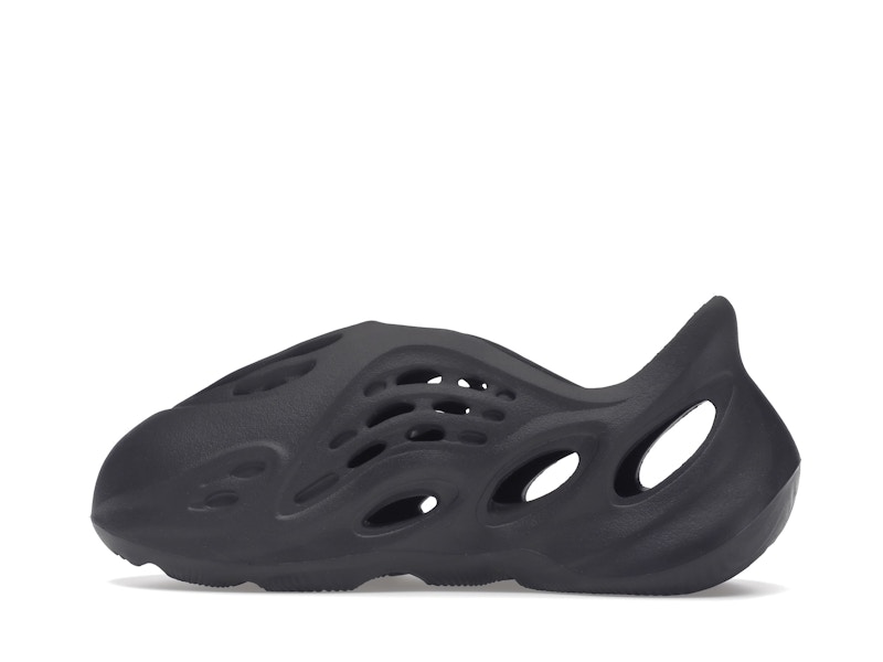 adidas Yeezy Foam RNR Onyx (Kids) - image 20