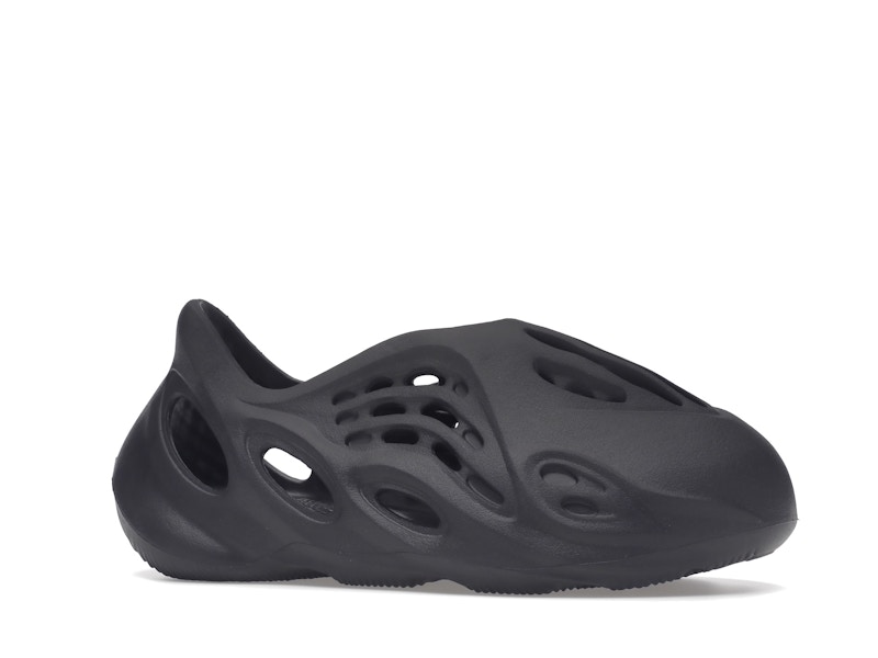 adidas Yeezy Foam RNR Onyx (Kids) - image 3