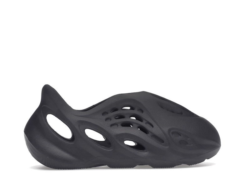 adidas Yeezy Foam RNR Onyx (Kids) - image 36
