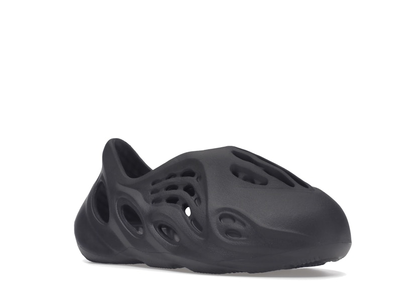 adidas Yeezy Foam RNR Onyx (Kids) - image 5