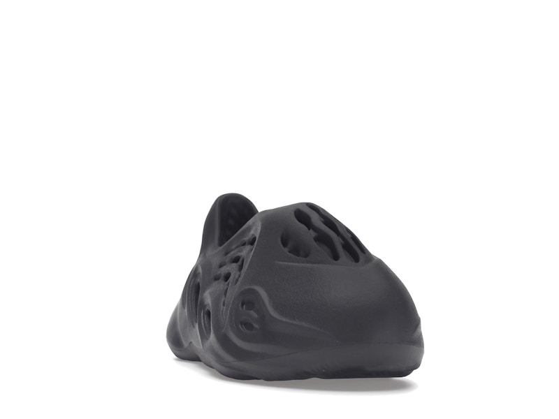adidas Yeezy Foam RNR Onyx (Kids) - image 8
