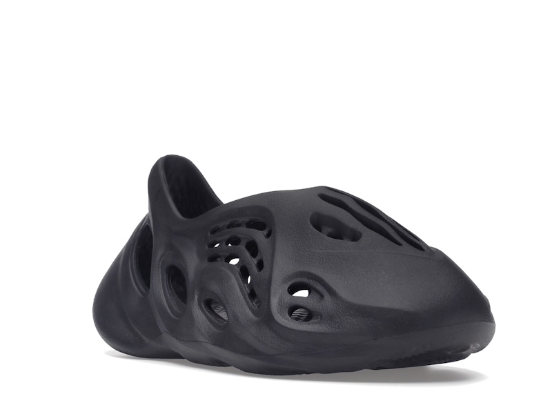 adidas Yeezy Foam RNR Onyx - image 6