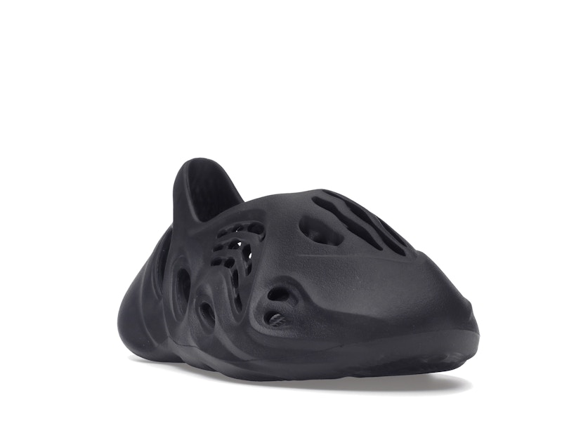 adidas Yeezy Foam RNR Onyx - image 7