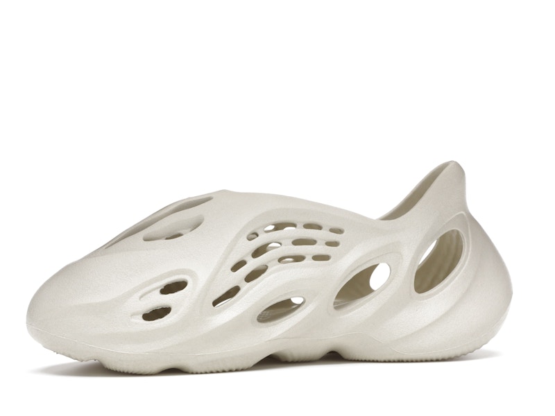 adidas Yeezy Foam RNNR Sand - image 17