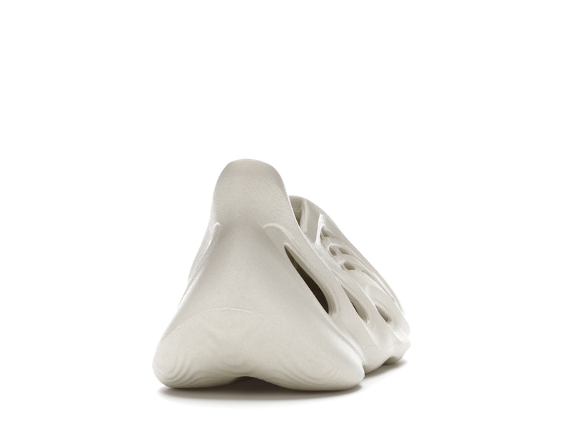 adidas Yeezy Foam RNNR Sand - image 29