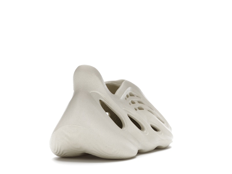 adidas Yeezy Foam RNNR Sand - image 30