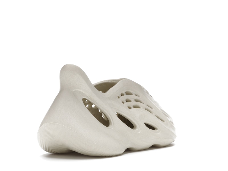adidas Yeezy Foam RNNR Sand - image 31
