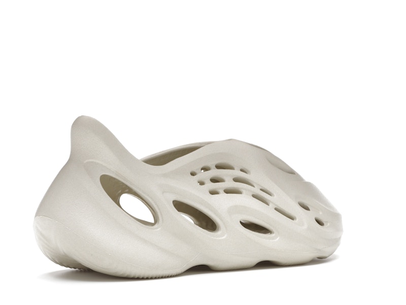 adidas Yeezy Foam RNNR Sand - image 33