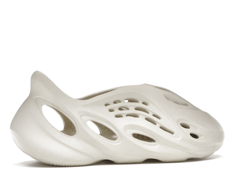 adidas Yeezy Foam RNNR Sand - image 35