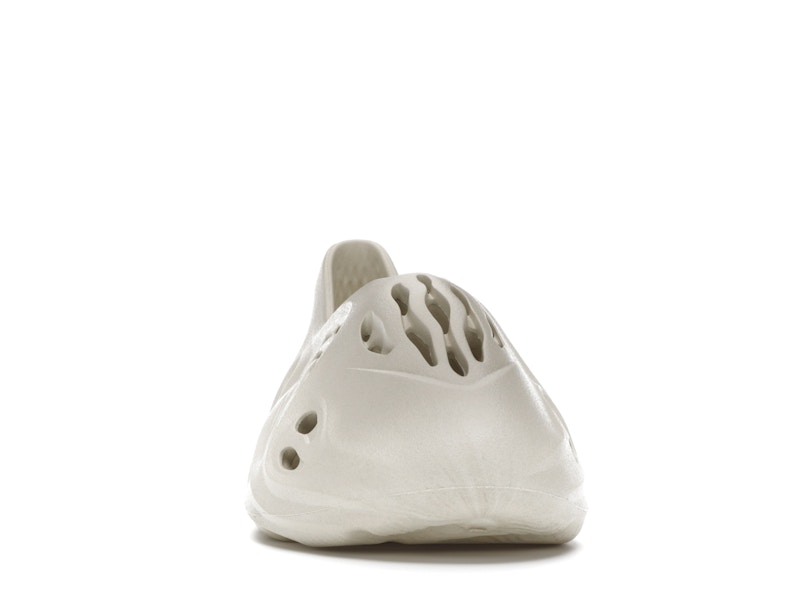 adidas Yeezy Foam RNNR Sand - image 9