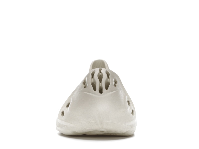 adidas Yeezy Foam RNNR Sand - image 10