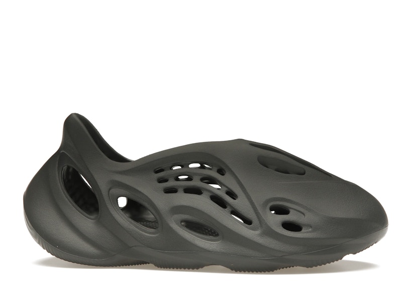adidas Yeezy Foam RNR Carbon - image 2