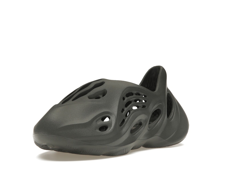 adidas Yeezy Foam RNR Carbon - image 14
