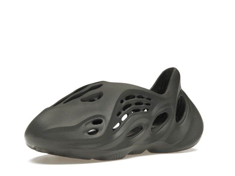 adidas Yeezy Foam RNR Carbon - image 15