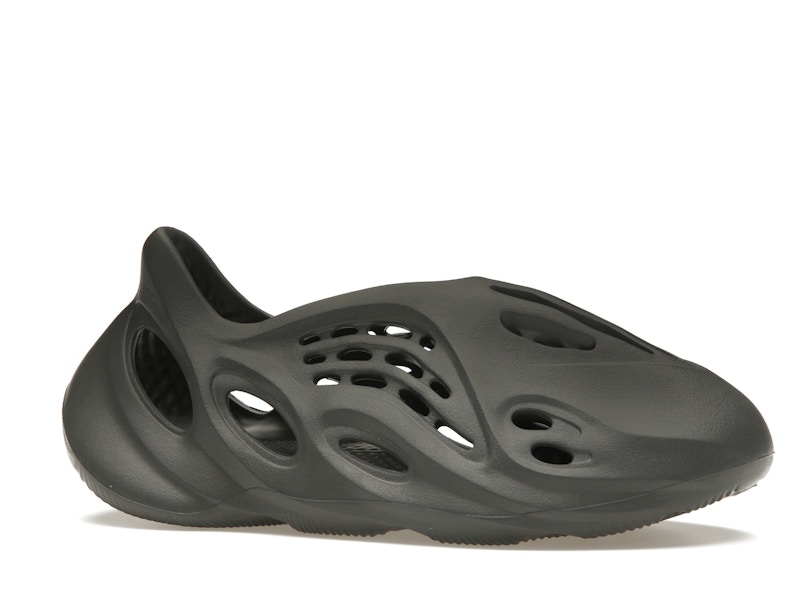 adidas Yeezy Foam RNR Carbon - image 3