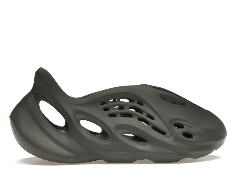 adidas Yeezy Foam RNR Carbon - image 36