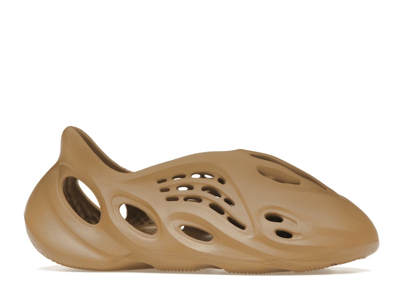 adidas Yeezy Foam RNR Clay Taupe - image 2