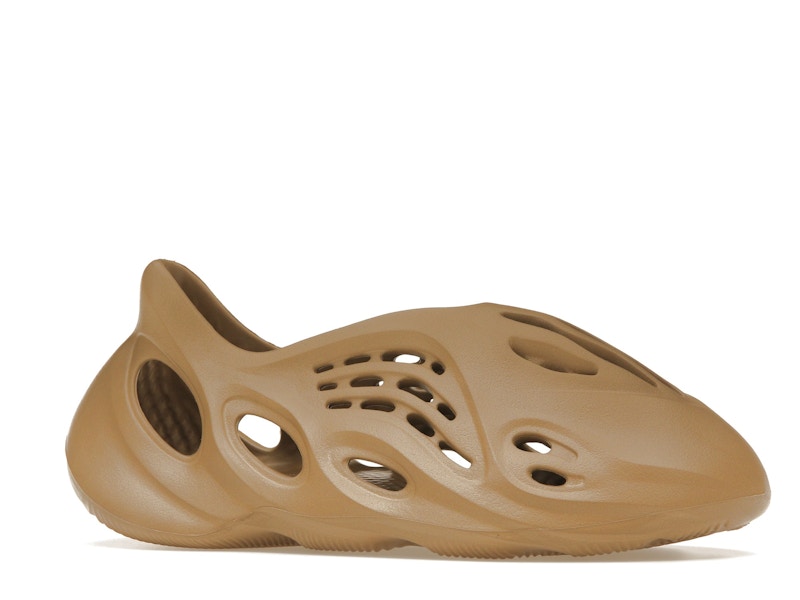 adidas Yeezy Foam RNR Clay Taupe - image 3