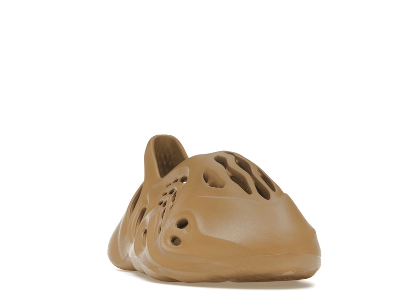 adidas Yeezy Foam RNR Clay Taupe - image 8