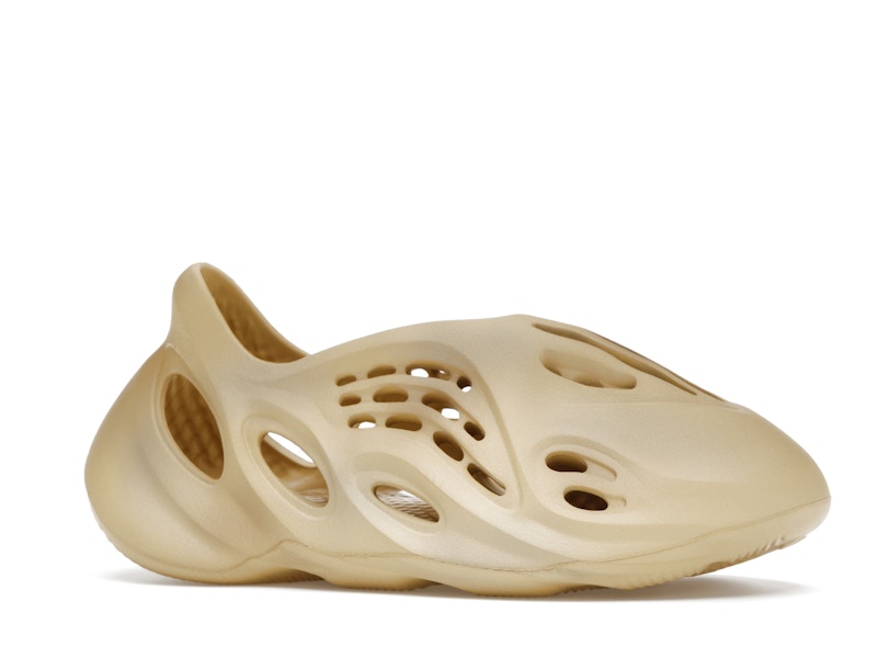 adidas Yeezy Foam RNR Desert Sand - image 3