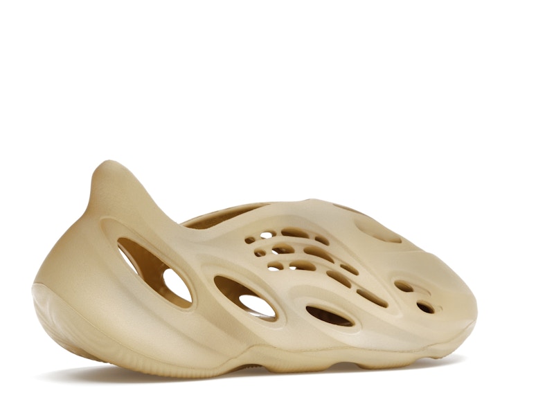 adidas Yeezy Foam RNR Desert Sand - image 34
