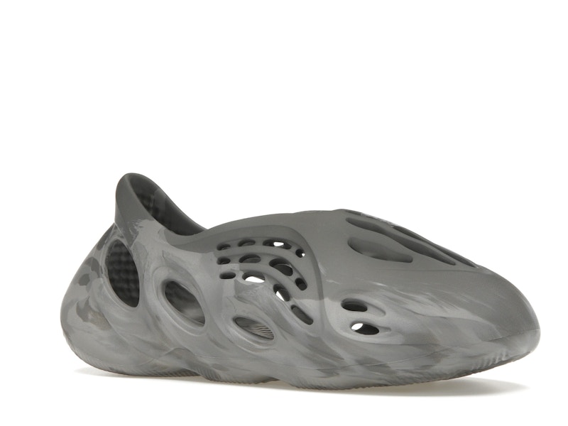 adidas Yeezy Foam RNR MX Granite - image 4