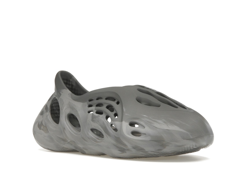 adidas Yeezy Foam RNR MX Granite - image 5