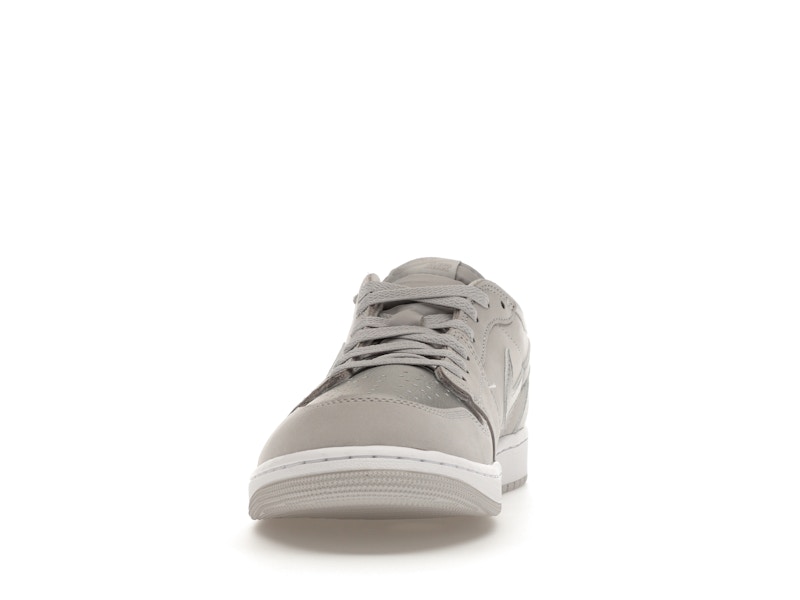 Jordan 1 Low OG Metallic Silver - image 11