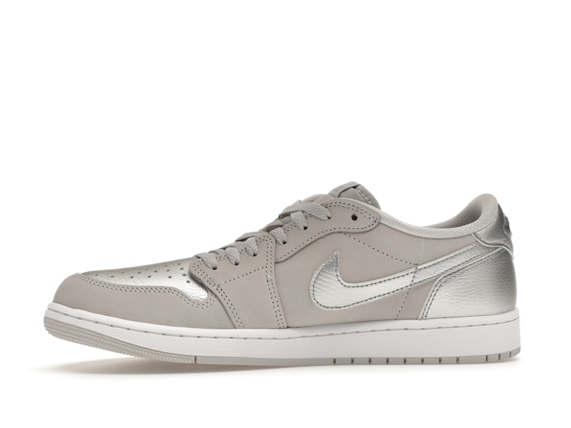 Jordan 1 Low OG Metallic Silver - image 18