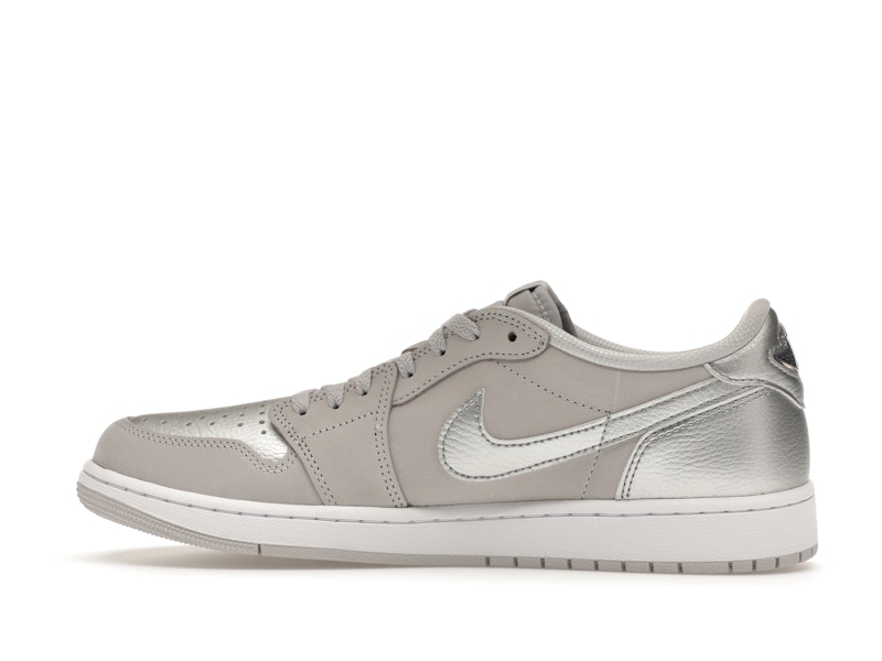 Jordan 1 Low OG Metallic Silver - image 20