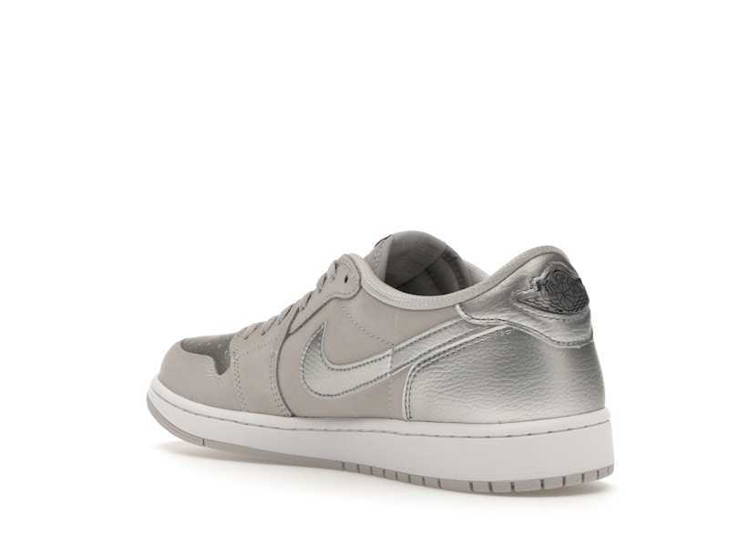 Jordan 1 Low OG Metallic Silver - image 24