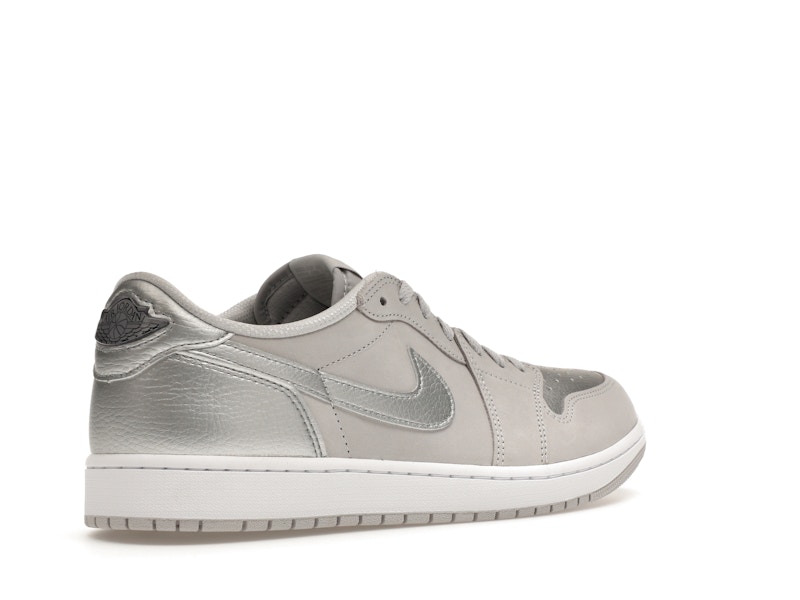 Jordan 1 Low OG Metallic Silver - image 33